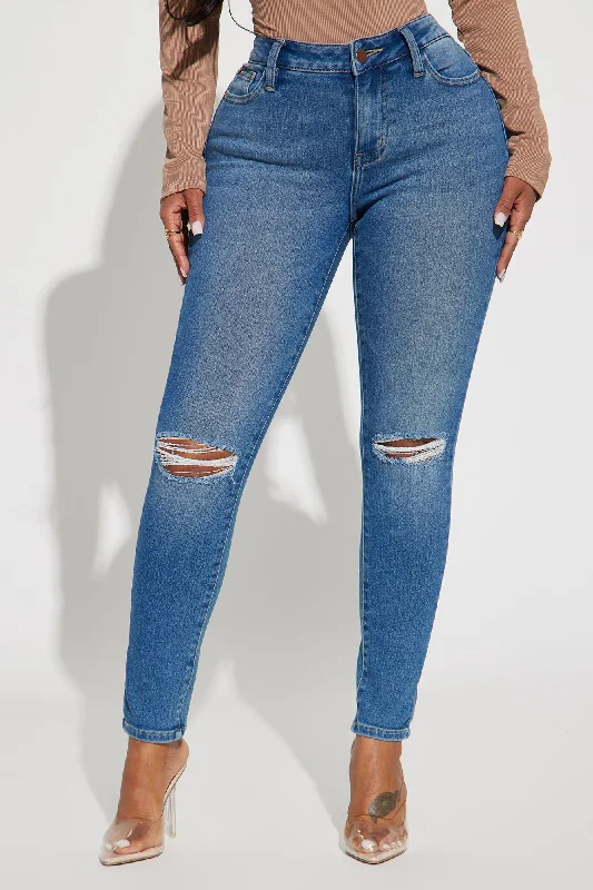 Petite Emerie Knee Slit Mid Rise Skinny Jeans - Medium Wash