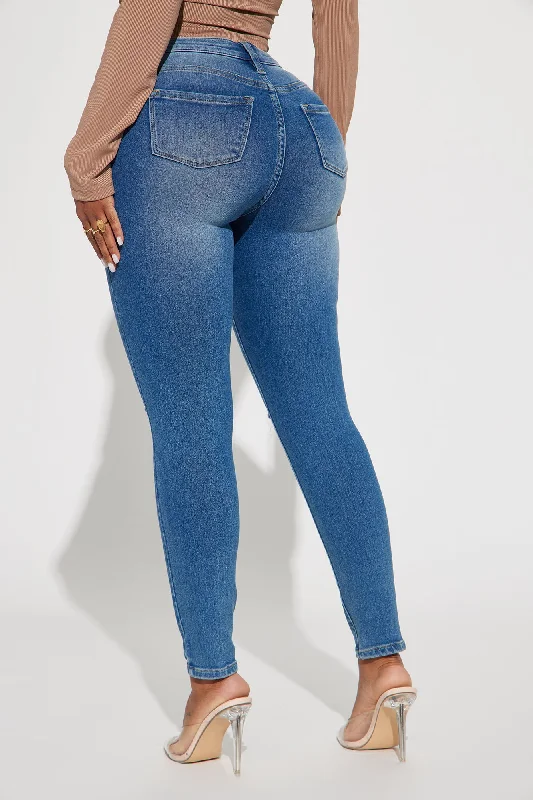 Petite Emerie Knee Slit Mid Rise Skinny Jeans - Medium Wash