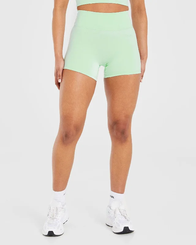 Staple Shorts - Mint Green