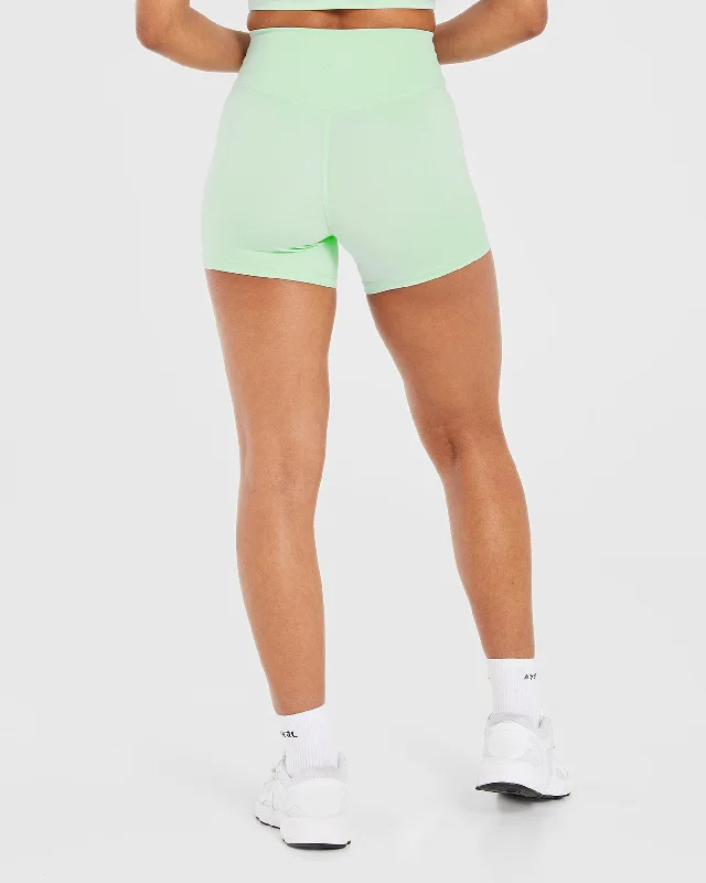 Staple Shorts - Mint Green