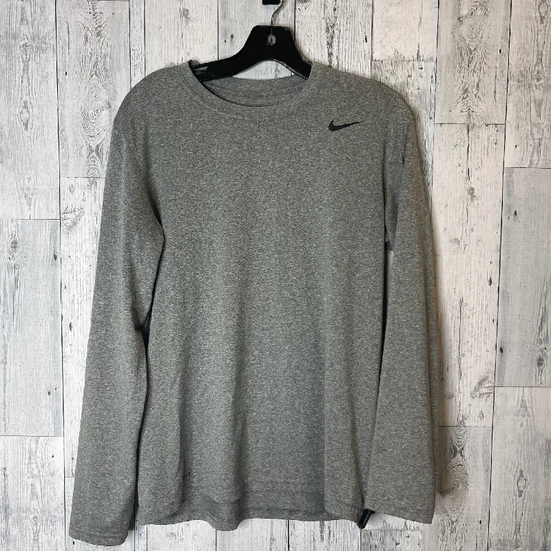 Athletic Top Long Sleeve Crewneck By Nike Apparel  Size: M