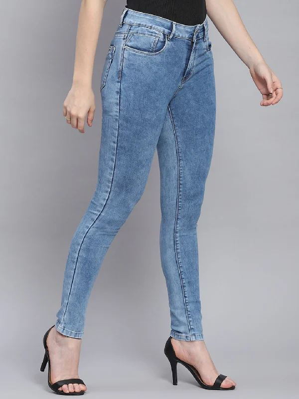 Women Blue Light Wash Regular Fit Denims