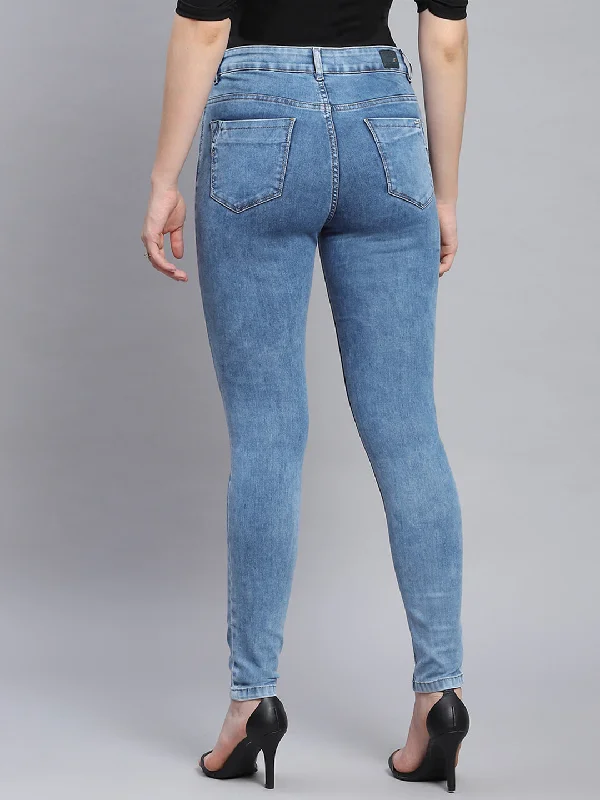 Women Blue Light Wash Regular Fit Denims