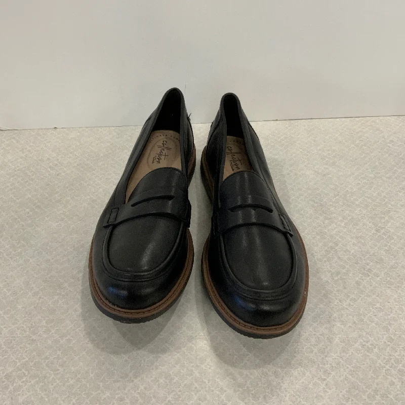 Black Shoes Flats Clarks, Size 9.5