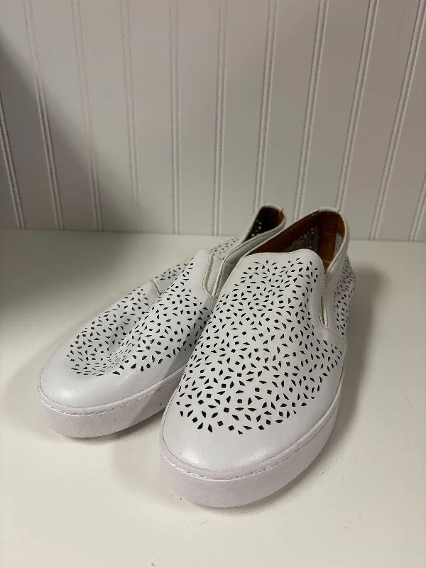 White Shoes Flats Vionic, Size 9.5